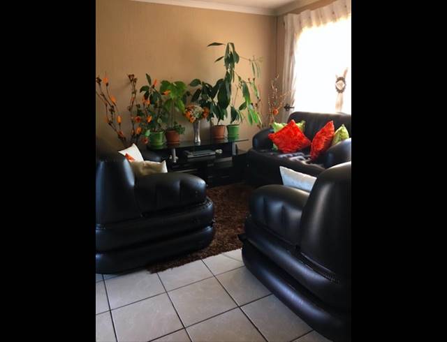 2 BEDROOM APARTMENT FOR SALE IN VORNA VALLEY